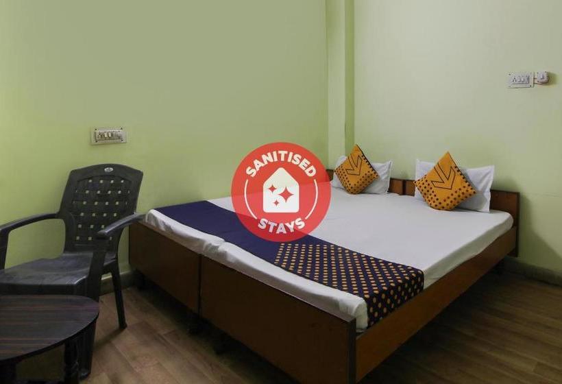 בית מלון כפרי Spot On 69272 Shiridi Sai Guest House