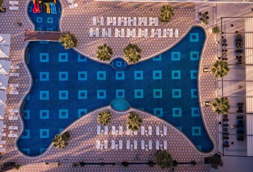 Grand Blue Fafa Resort & Spa