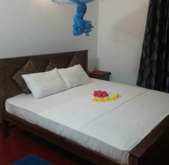 פנסיון Kavee Guest