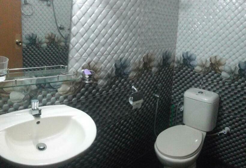 פנסיון Kavee Guest