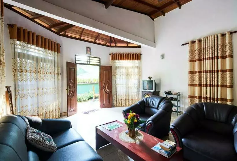 پانسیون Kavee Guest