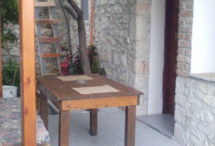 Pensjonat Stone House