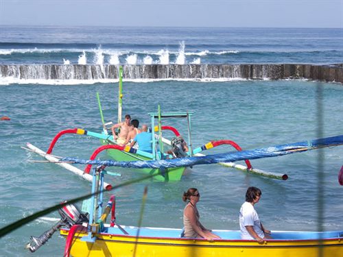 בית מלון כפרי Alam Asmara Dive Resort