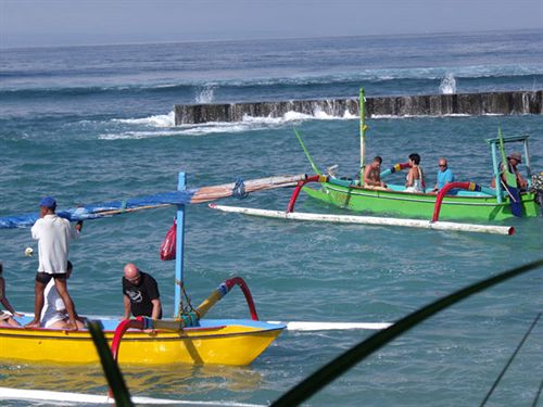 בית מלון כפרי Alam Asmara Dive Resort