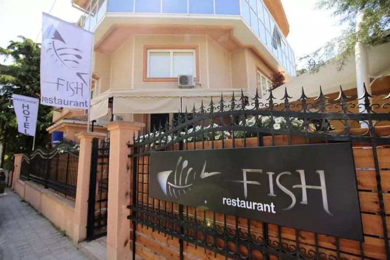 ホテル Aristocrat & Fish Restaurant