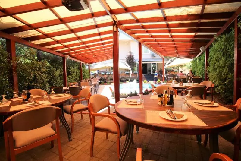 ホテル Aristocrat & Fish Restaurant