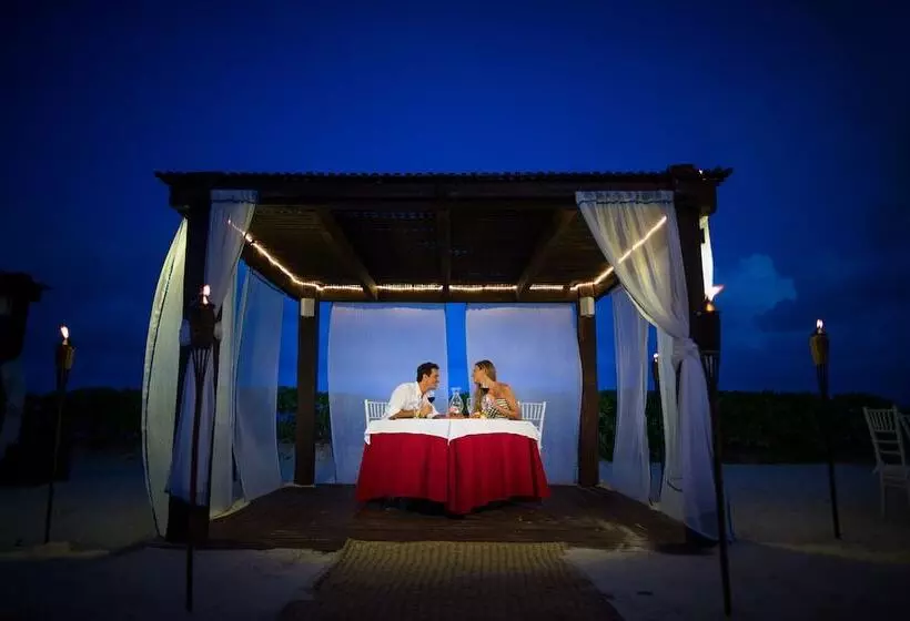 Hotel Bluebay Grand Esmeralda - All Inclusive