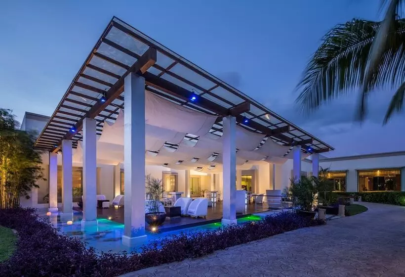 Hotel Bluebay Grand Esmeralda - All Inclusive