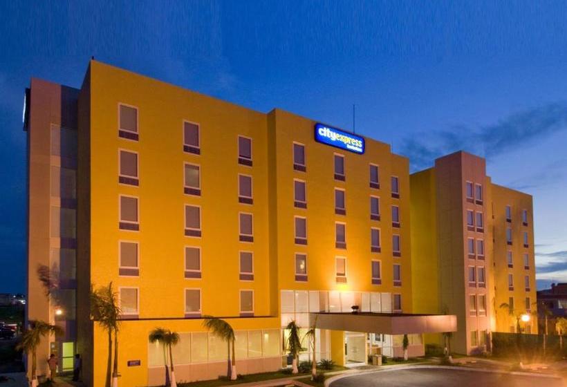فندق City Express Coatzacoalcos