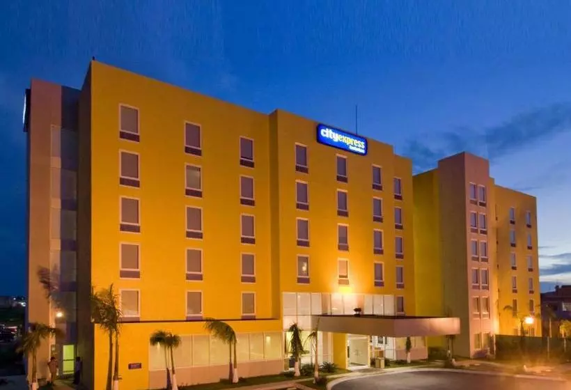 Отель City Express Coatzacoalcos
