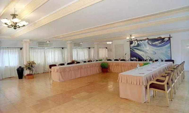 ホテル Dona Alcina Resort