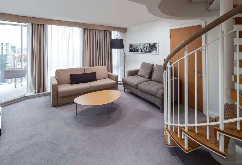 فندق Doubletree By Hilton  Manchester  Piccadilly