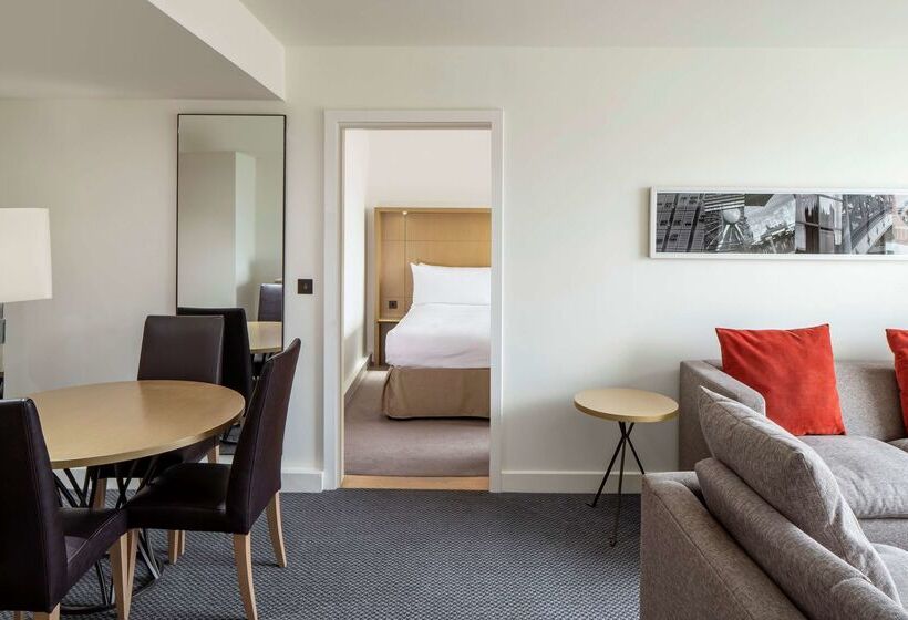 فندق Doubletree By Hilton  Manchester  Piccadilly