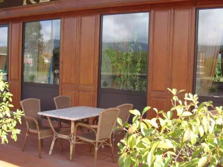 Отель Grand Hôtel De France