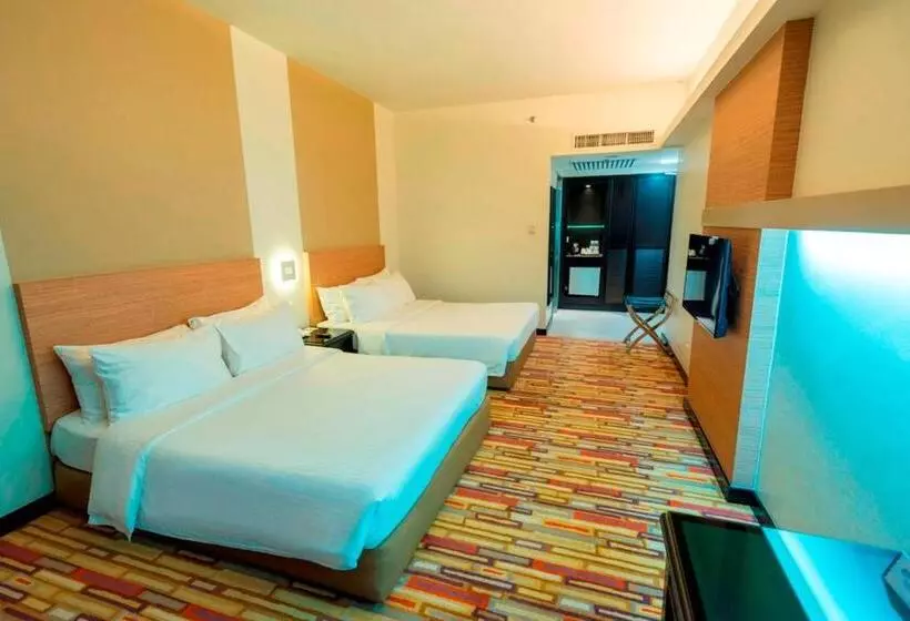 ホテル Harbour View