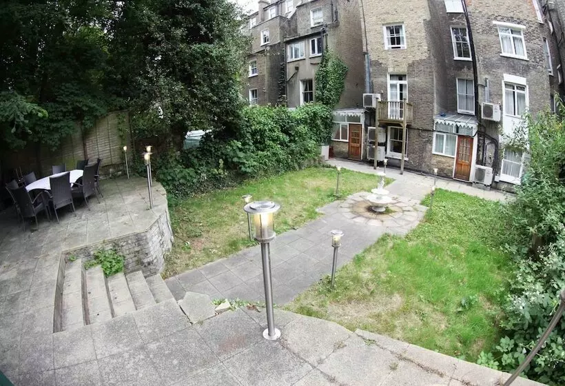 בית מלון כפרי Bob W Holland Park London