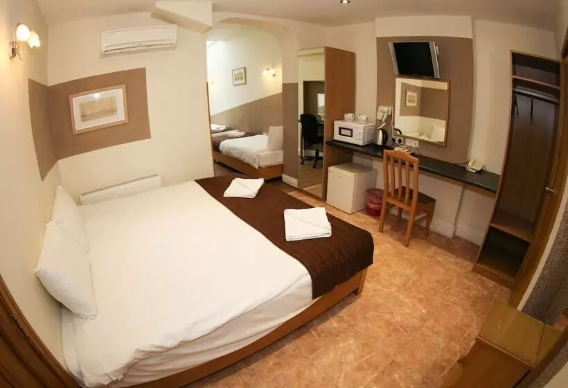 בית מלון כפרי Bob W Holland Park London