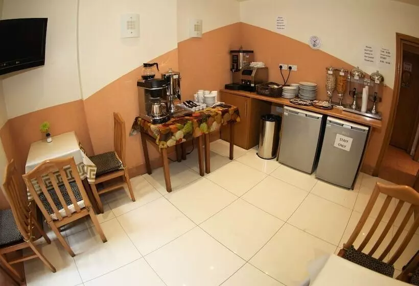 בית מלון כפרי Bob W Holland Park London