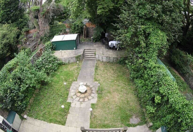 هتل Bob W Holland Park London