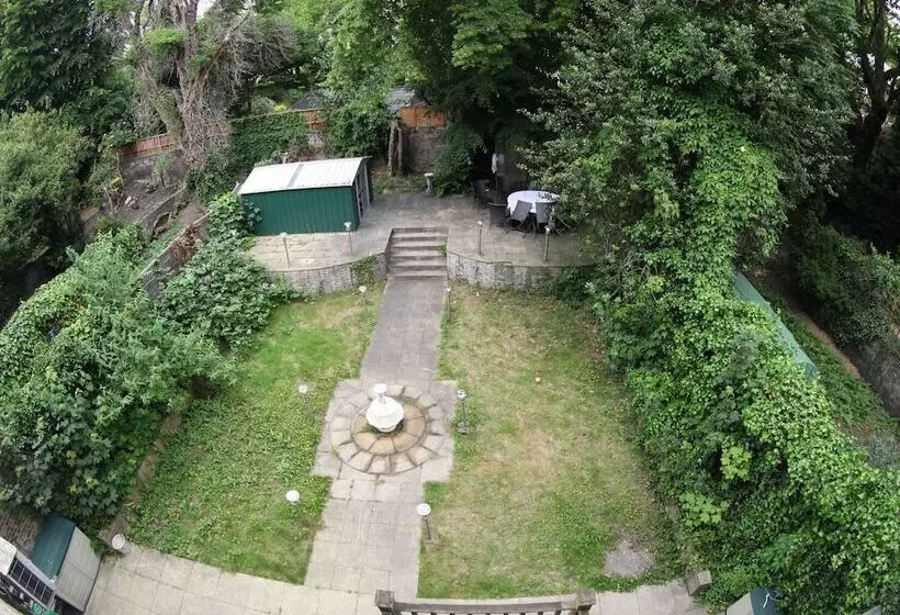 בית מלון כפרי Bob W Holland Park London