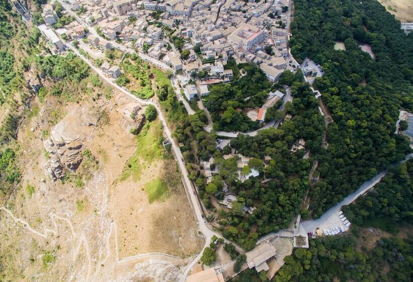 فندق La Pineta Park