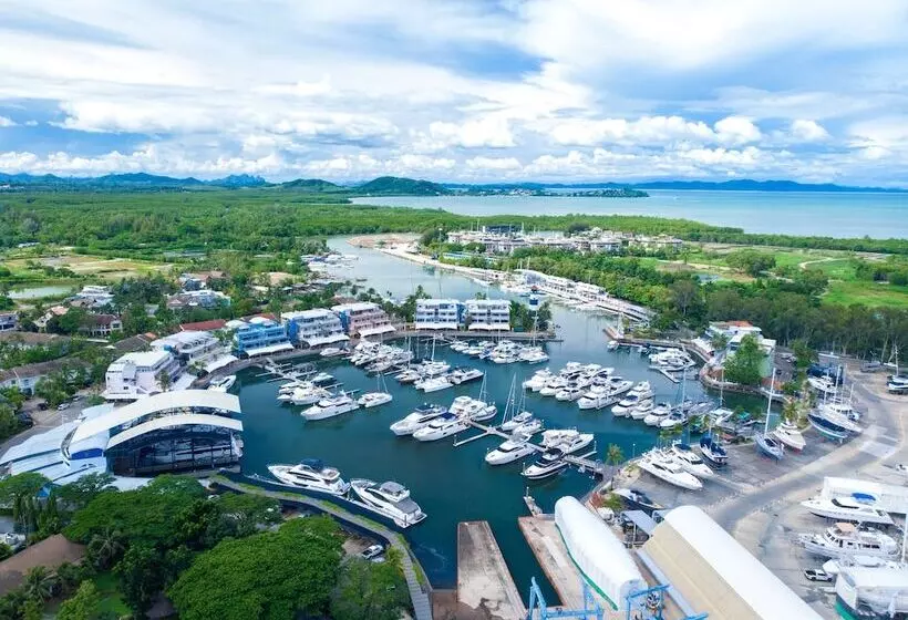 호텔 NH Boat Lagoon Phuket Resort