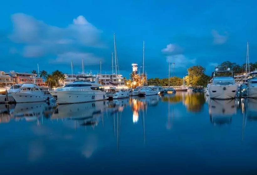 호텔 NH Boat Lagoon Phuket Resort