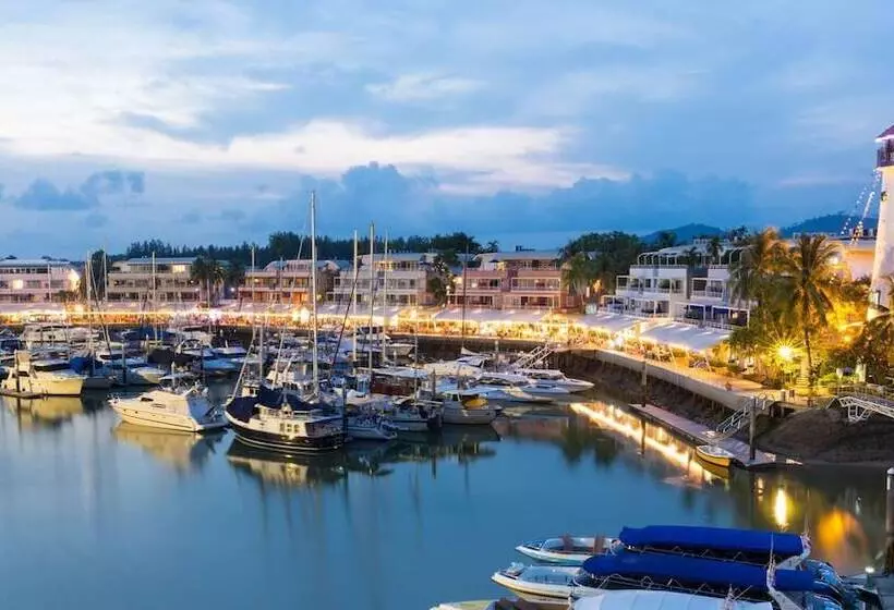 호텔 NH Boat Lagoon Phuket Resort