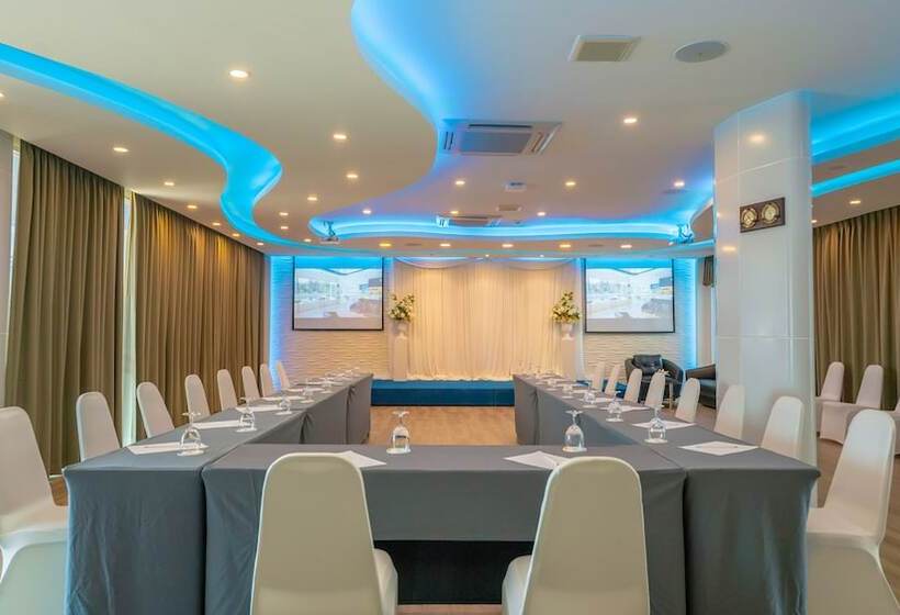 فندق NH Boat Lagoon Phuket Resort