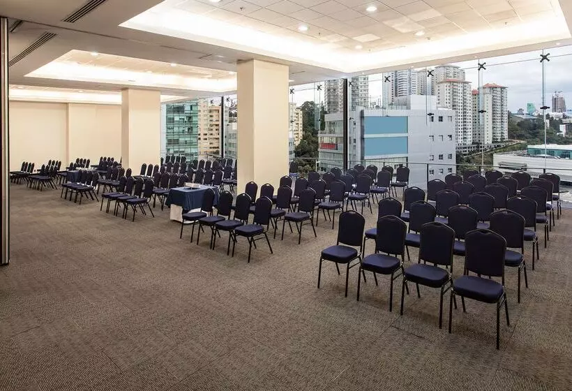 هتل NH Collection Mexico City Santa Fe