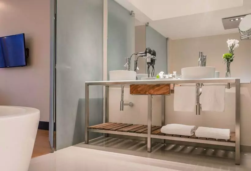 هتل NH Collection Mexico City Santa Fe