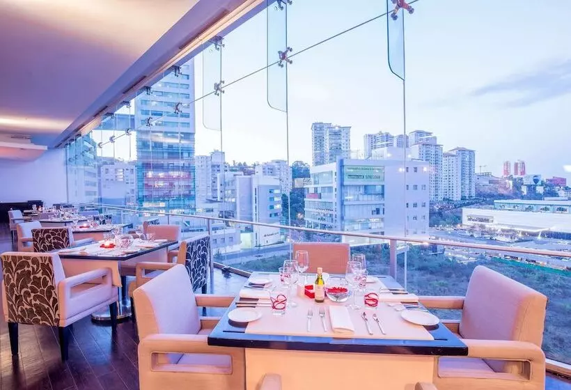 هتل NH Collection Mexico City Santa Fe