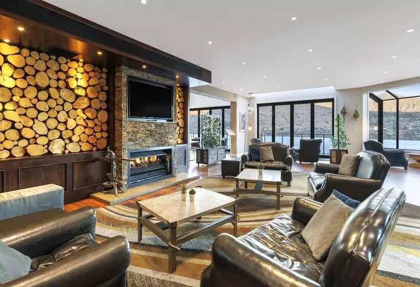 Отель Oaks Queenstown Shores Resort