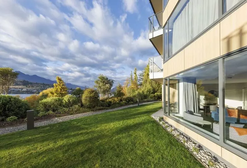 Отель Oaks Queenstown Shores Resort