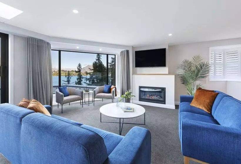 Отель Oaks Queenstown Shores Resort