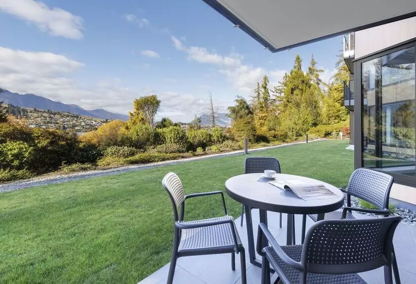 Отель Oaks Queenstown Shores Resort