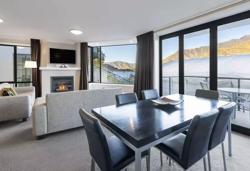 Отель Oaks Queenstown Shores Resort