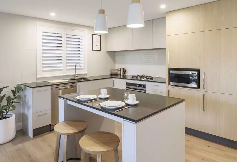 Отель Oaks Queenstown Shores Resort