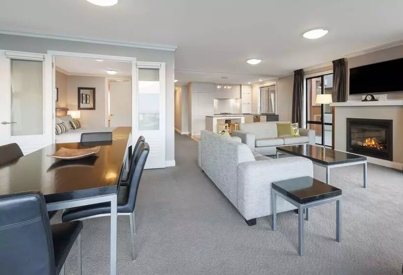 Отель Oaks Queenstown Shores Resort