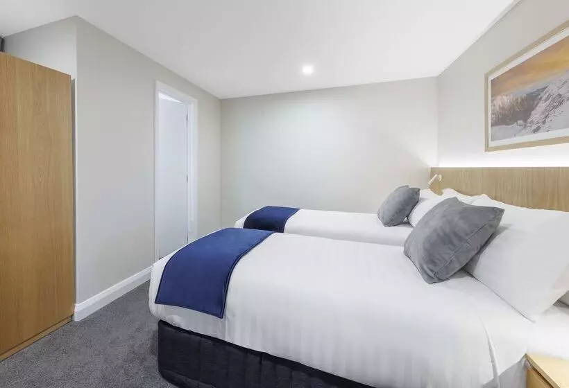 Отель Oaks Queenstown Shores Resort