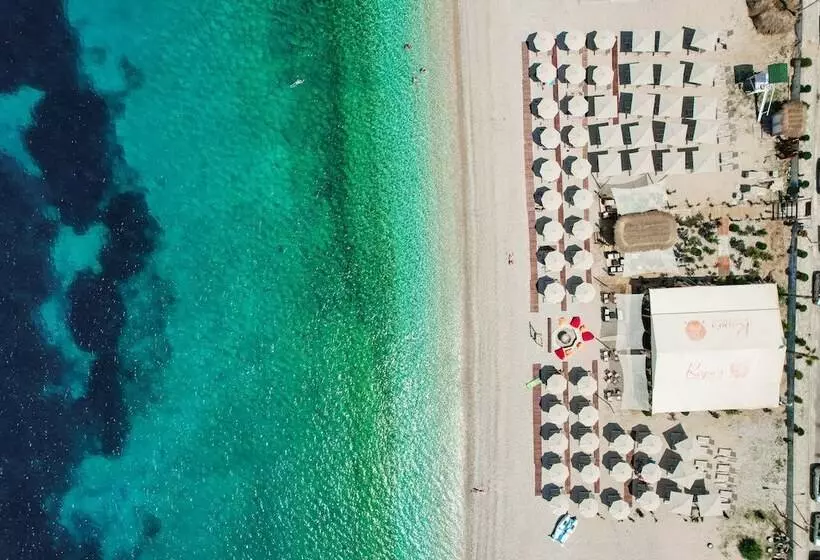 בית מלון כפרי Rapos Resort