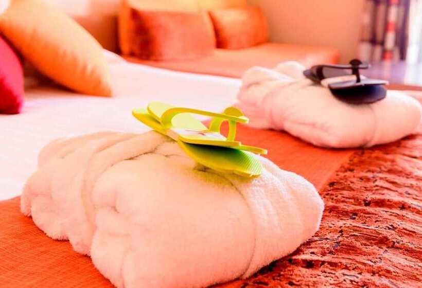 Отель Hôtel Spa Du Beryl St Brévin L Océan