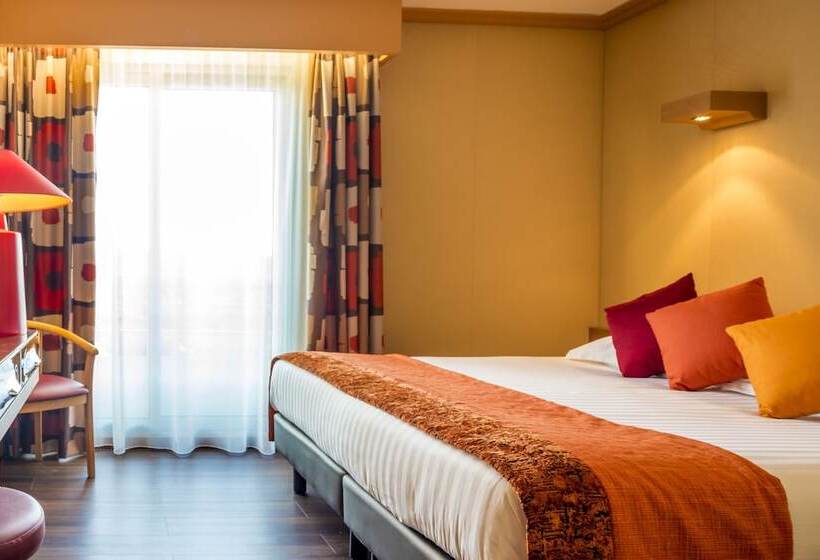 Отель Hôtel Spa Du Beryl St Brévin L Océan