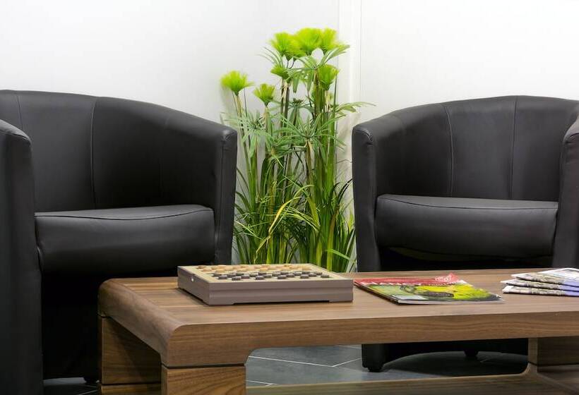 فندق Foch Nancy Gare