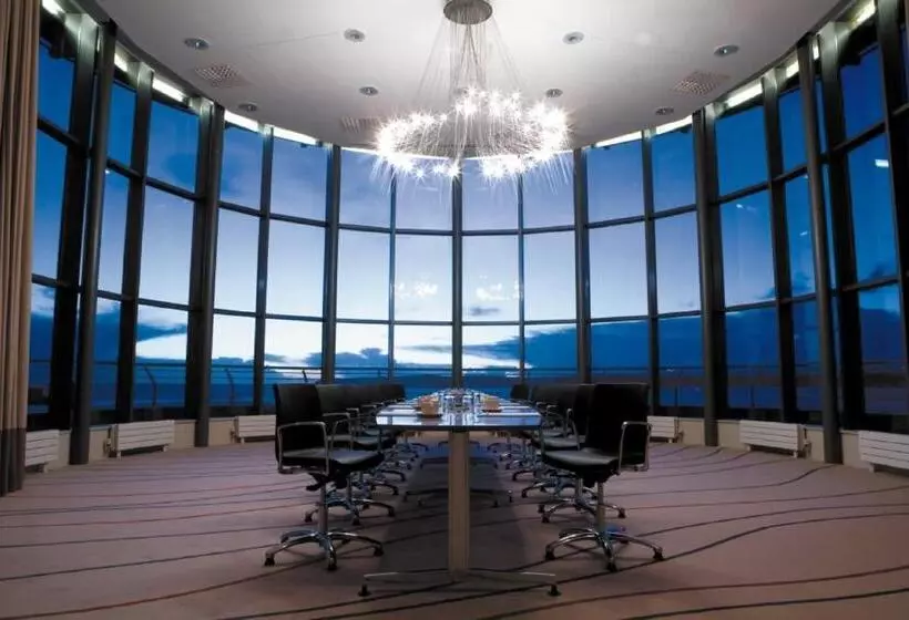 Radisson Blu Waterfront Hotel, Jersey