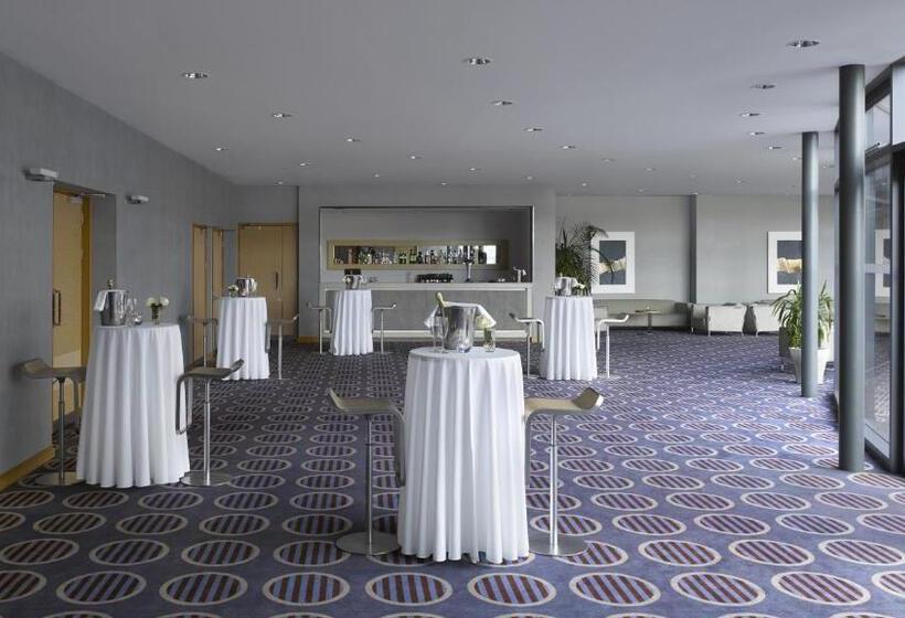 Radisson Blu Waterfront Hotel, Jersey