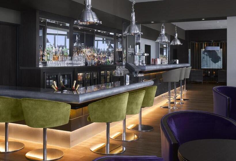 Radisson Blu Waterfront Hotel, Jersey