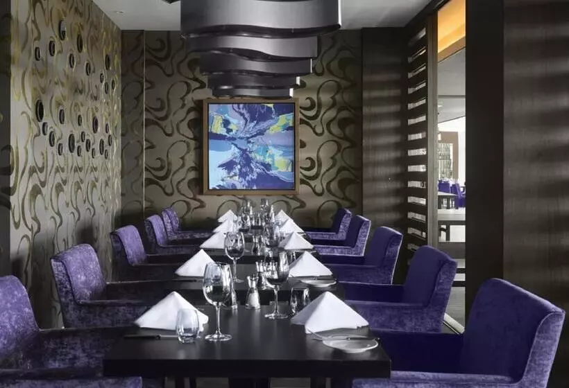 Radisson Blu Waterfront Hotel, Jersey