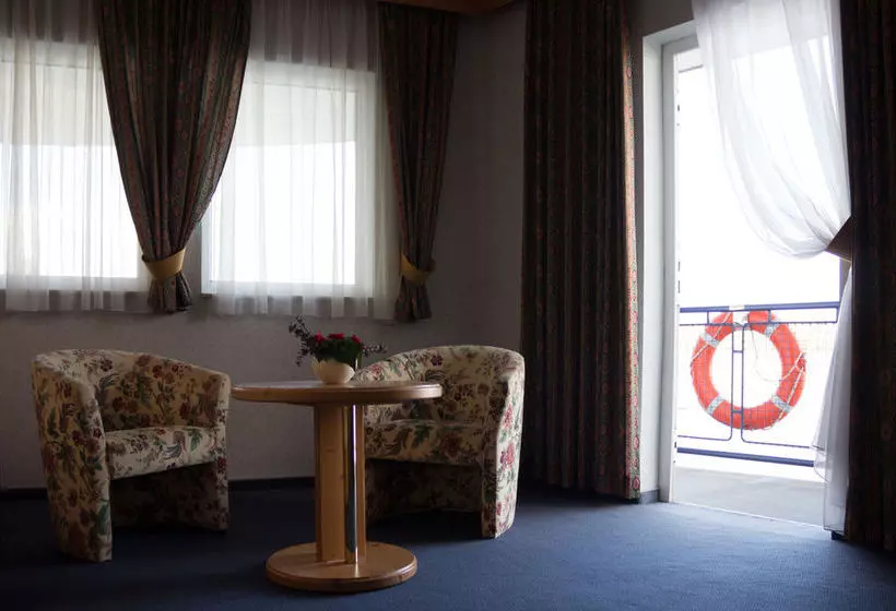 Aquamarina Boathotel