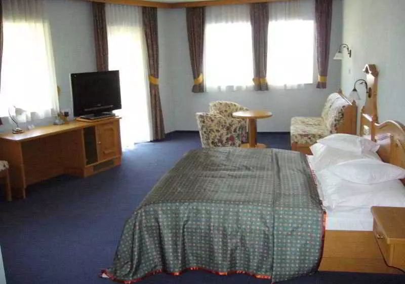 Aquamarina Boathotel